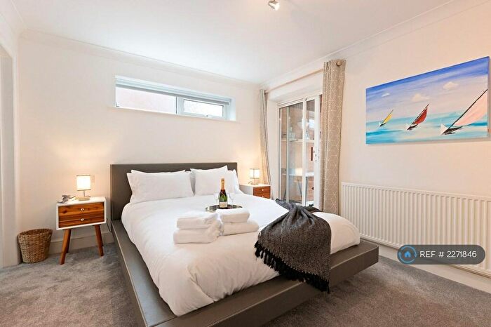 2 Bedroom Flat To Rent In Alton Road, Poole, BH14