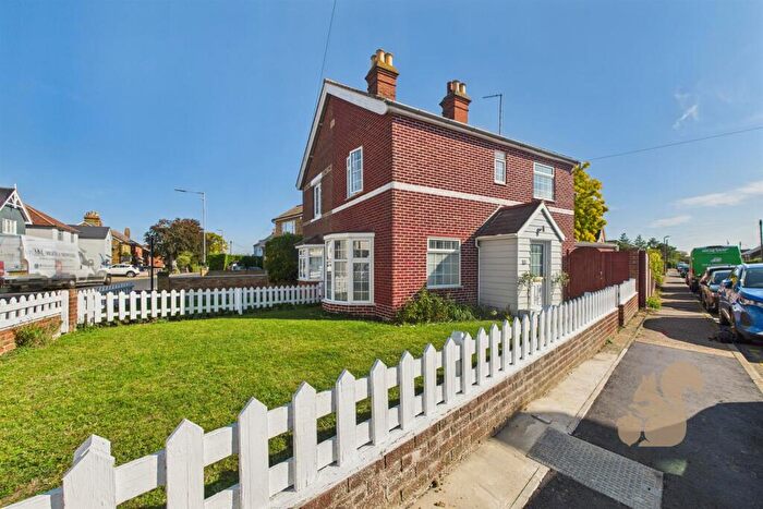 3 Bedroom Semi-Detached House For Sale In High Street, West Mersea, CO5