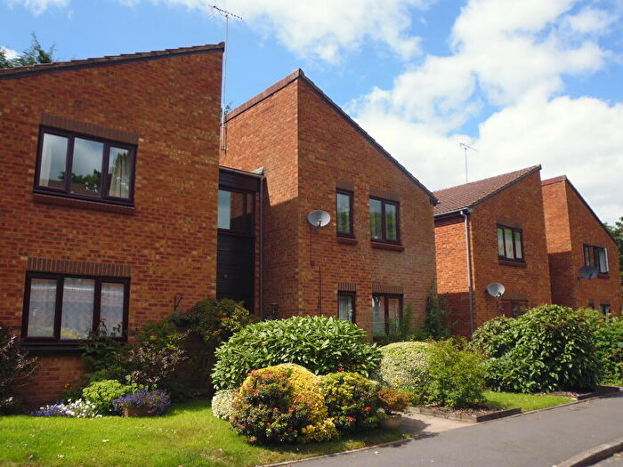 Flat To Rent In Bloomsbury Grove, Kings Heath, Birmingham, B14