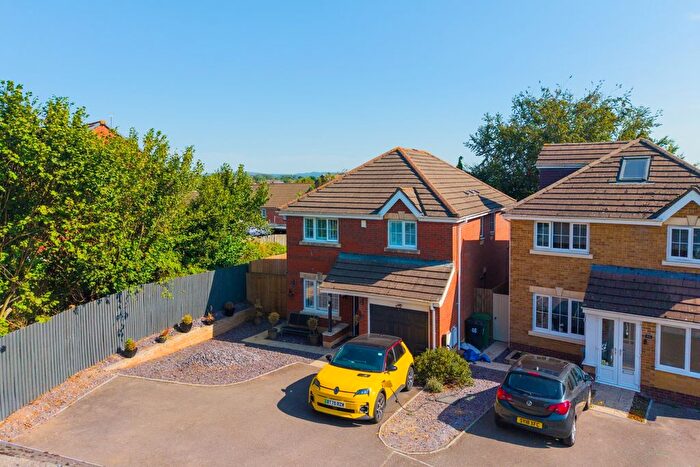 4 Bedroom Detached House For Sale In Thorne Way, Caerau, CF5