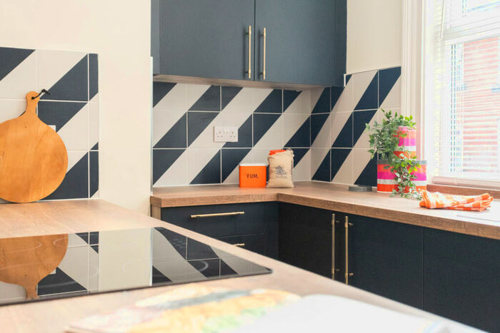 5 Bedroom Terraced House To Rent In Hessle Terrace, Hyde Park, Leeds, LS6