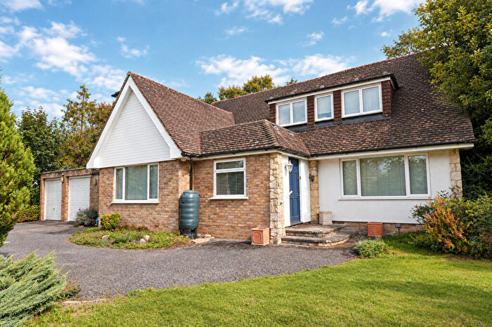 4 Bedroom Detached House For Sale In Shepherds Way, Liphook, GU30