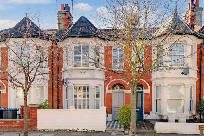 1 Bedroom Flat To Rent In Churchill Road, Willesden Green, NW2