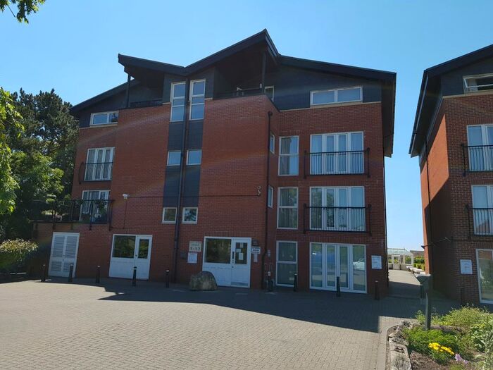 2 Bedroom Flat To Rent In Lodge Road, Bristol, BS15