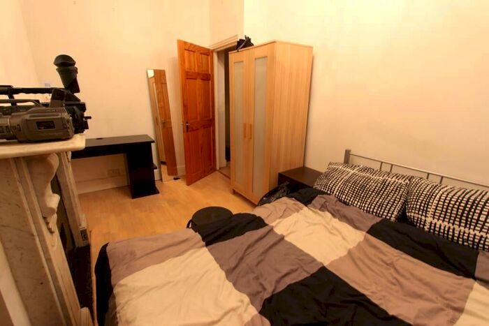 2 Bedroom Apartment To Rent In Rectory Road, London, N16