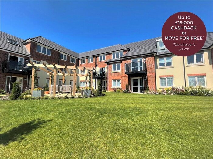 1 Bedroom Flat For Sale In Crookham Road, Fleet, GU51