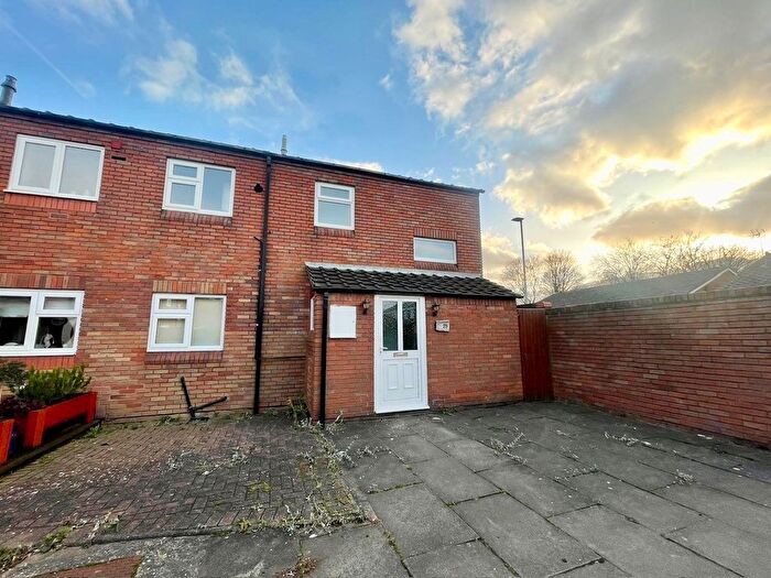 3 Bedroom Property To Rent In Lincoln Close, Lichfield, WS13