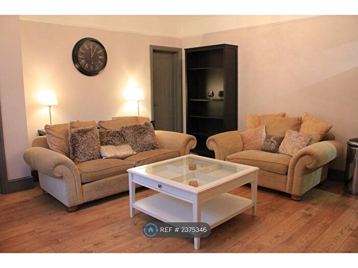 3 Bedroom End Of Terrace House To Rent In Paradise Grove, Horsforth, Leeds, LS18