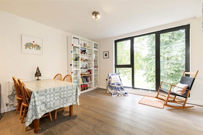 1 Bedroom Property To Rent In Frobisher Road, London, N8