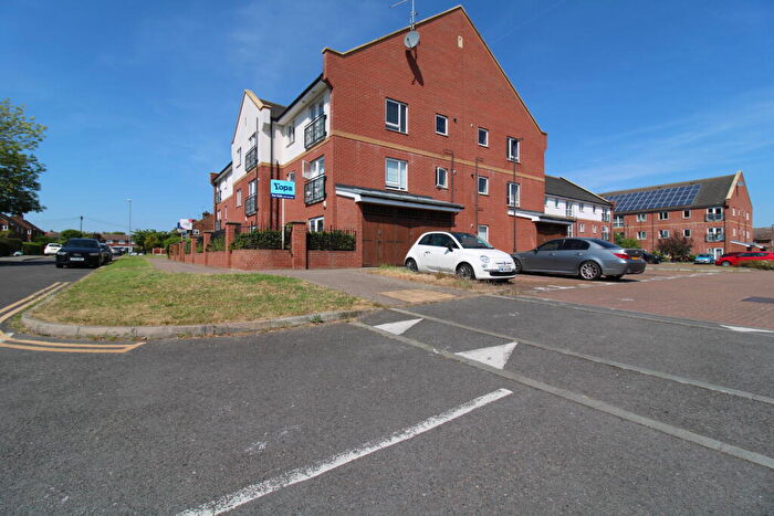1 Bedroom Flat For Sale In Powell Road, Basildon, SS15