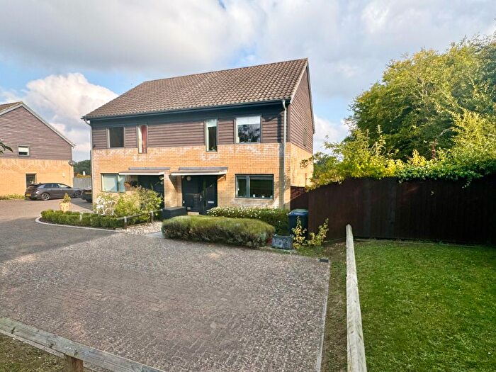 2 Bedroom Semi-Detached House For Sale In St. Nicholas Close, Newmarket, CB8