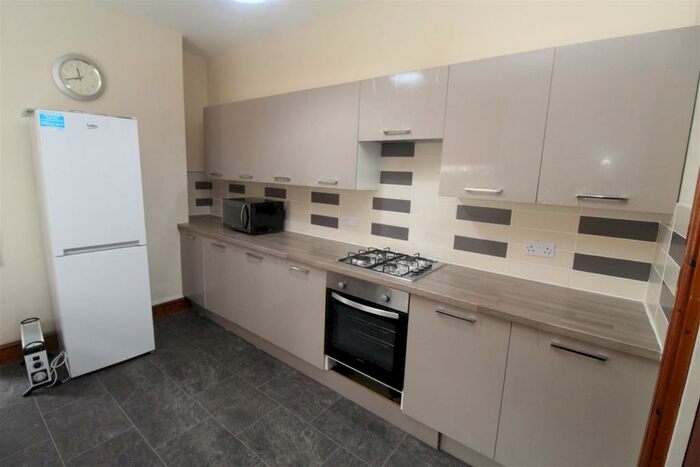 5 Bedroom House To Rent In Llantrisant Street, Cathays, Cardiff, CF24