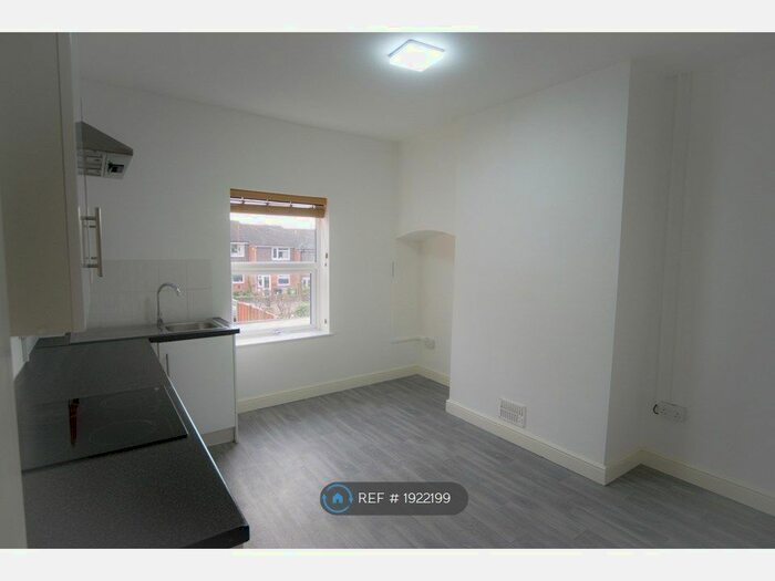 1 Bedroom Flat To Rent In Lansdowne Street, Macclesfield, SK10