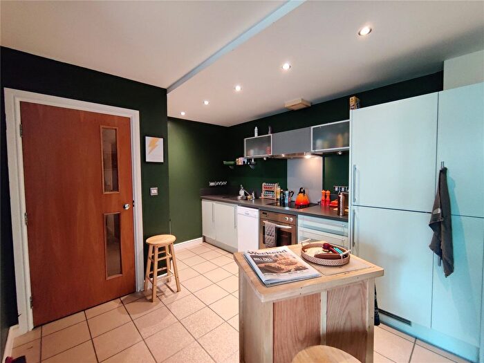 2 Bedroom Flat To Rent In Sheepcote Street, Birmingham, B16