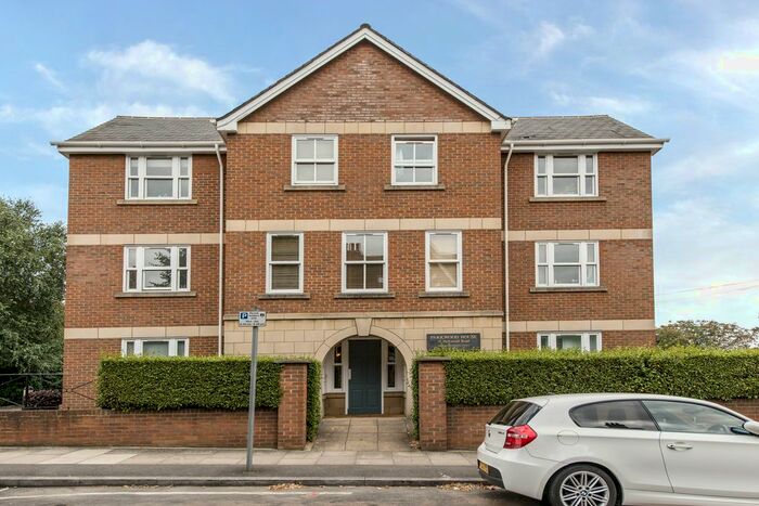 2 Bedroom Flat To Rent In Parkwood Road, Wimbledon, SW19