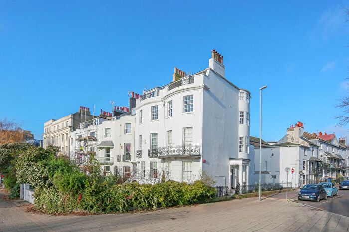 6 Bedroom End Terrace House For Sale In St. Peters Place, Brighton, BN1