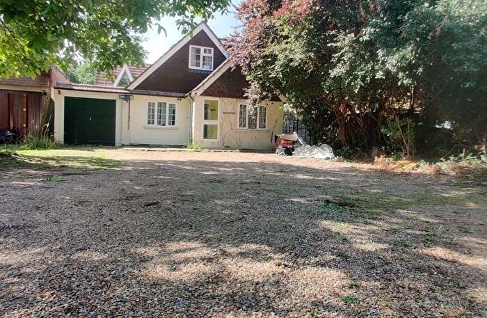 4 Bedroom Detached House To Rent In Wokingham, Berkshire, RG40