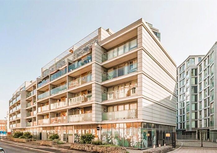 1 Bedroom Flat To Rent In Norfolk House, Brookmill Road, London, SE8