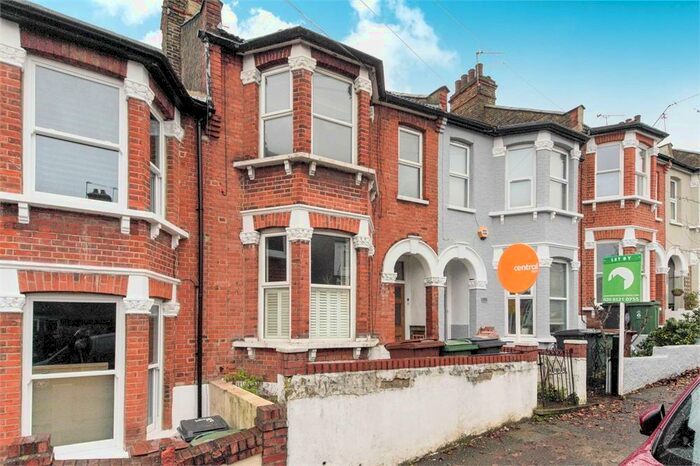 2 Bedroom Flat To Rent In Howard Road, Walthamstow, London, E17