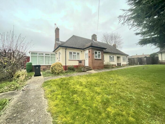 2 Bedroom Bungalow To Rent In Grove Close, Basingstoke, RG21