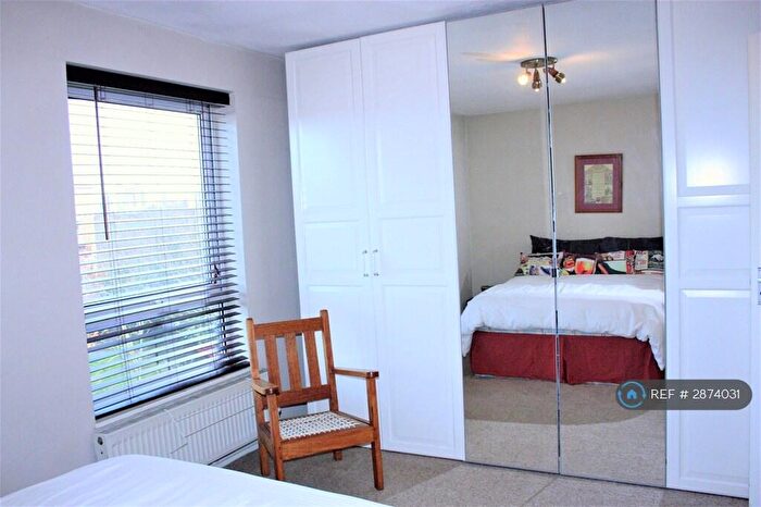 2 Bedroom Flat To Rent In Lullingstone House, London, SE15