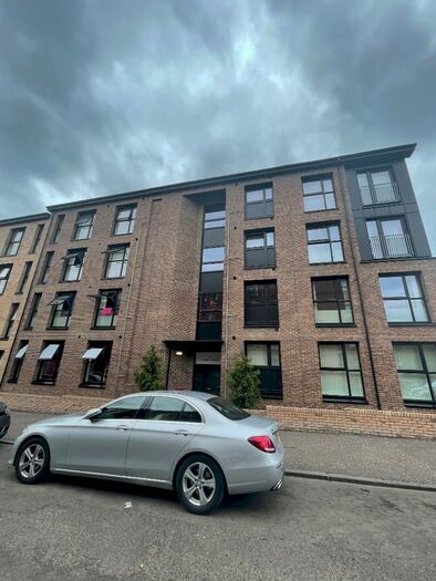 2 Bedroom Flat To Rent In Hollybrook Street, G42