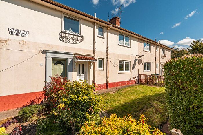 2 Bedroom Flat For Sale In Ochiltree Gardens, Edinburgh, EH16