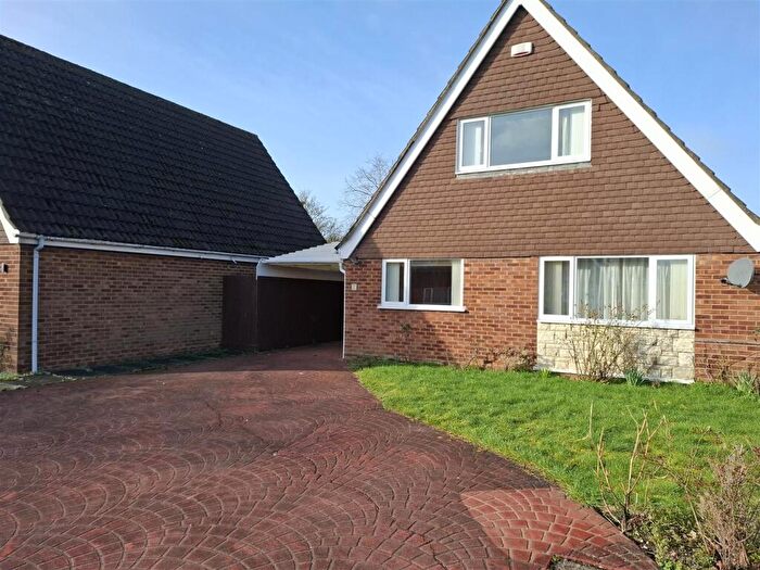 3 Bedroom Detached House To Rent In Turnberry Close, Bletchley, Milton Keynes, MK3