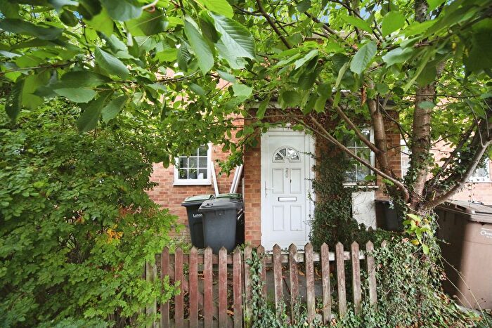 1 Bedroom Maisonette For Sale In Felton Close, Luton, LU2