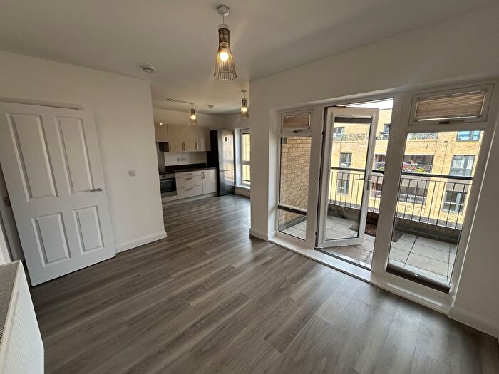 2 Bedroom Flat To Rent In , London Road, SM6