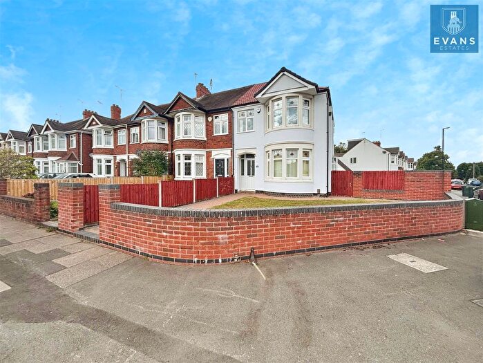 3 Bedroom End Of Terrace House For Sale In Kelmscote Road, Keresley, Coventry, CV6