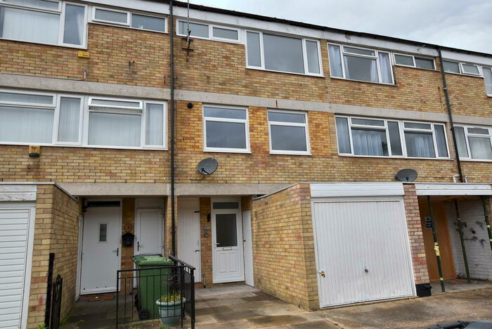4 Bedroom Terraced House To Rent In Guildford Way, Thetford, IP24