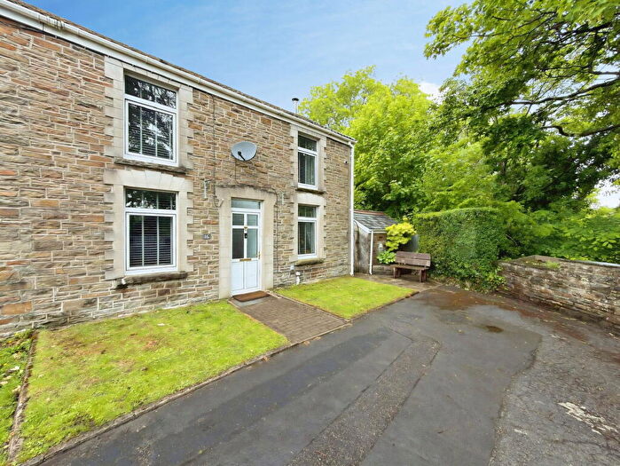 3 Bedroom Semi-Detached House For Sale In Heol Y Graig, Clydach, Swansea, SA6