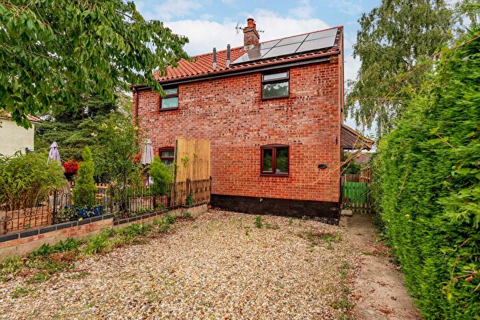 1 Bedroom Cottage For Sale In Hills Road, Saham Hills, IP25