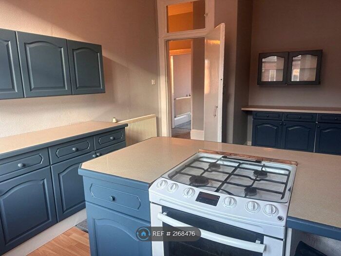 2 Bedroom Flat To Rent In Ledard Road, Glasgow, G42