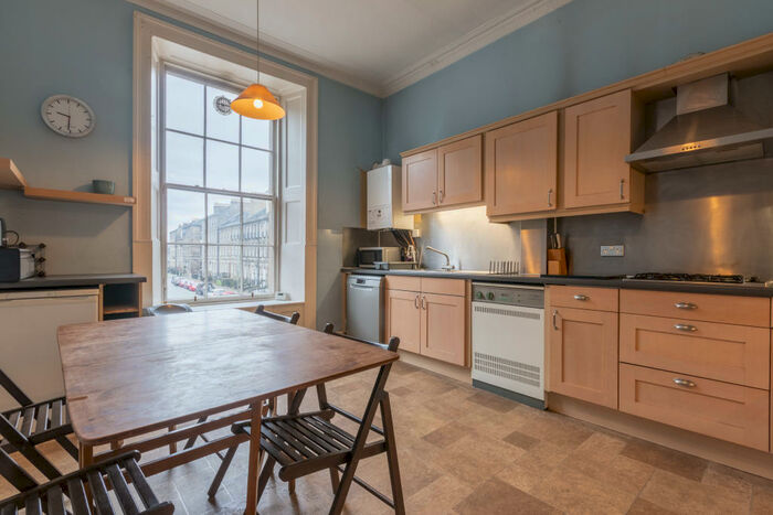 4 Bedroom Flat To Rent In Barony Street Edinburgh United Kingdom, EH3