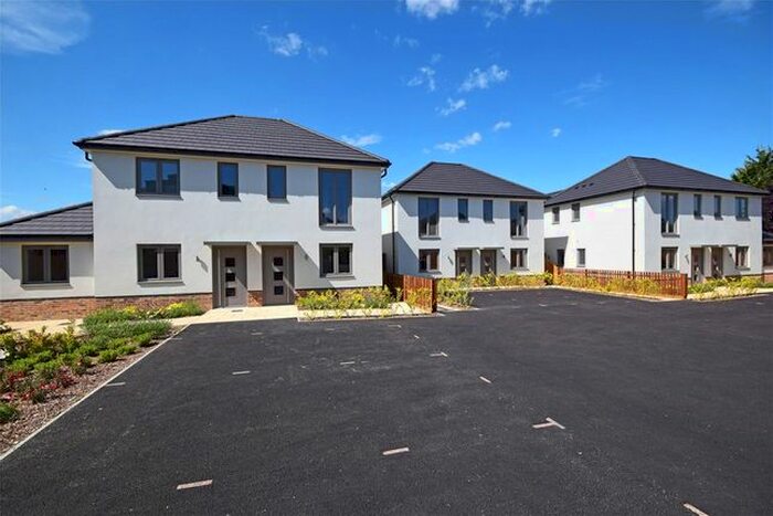 3 Bedroom Semi-Detached House To Rent In Mansfield Way, Cambridge, CB5