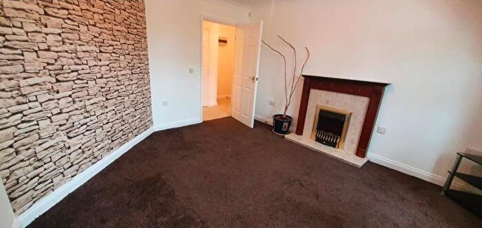 2 Bedroom Flat To Rent In Wood Court Brooklands Rd, Sale, M33