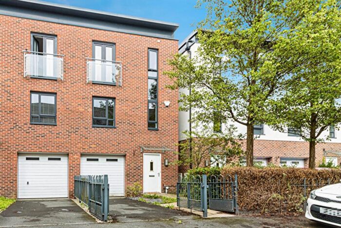 3 Bedroom Semi-Detached House For Sale In Alban Street, Salford, Greater Manchester, M7