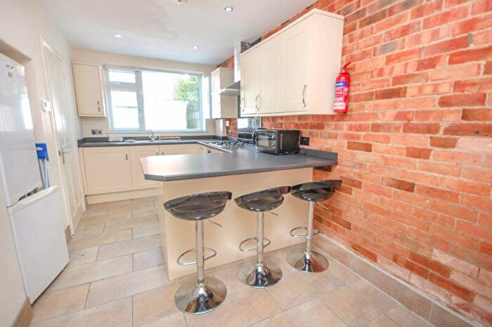 8 Bedroom Property To Rent In Eight Bedroom Student House With Three Bathrooms - Gerald Road, Bournemouth, BH3