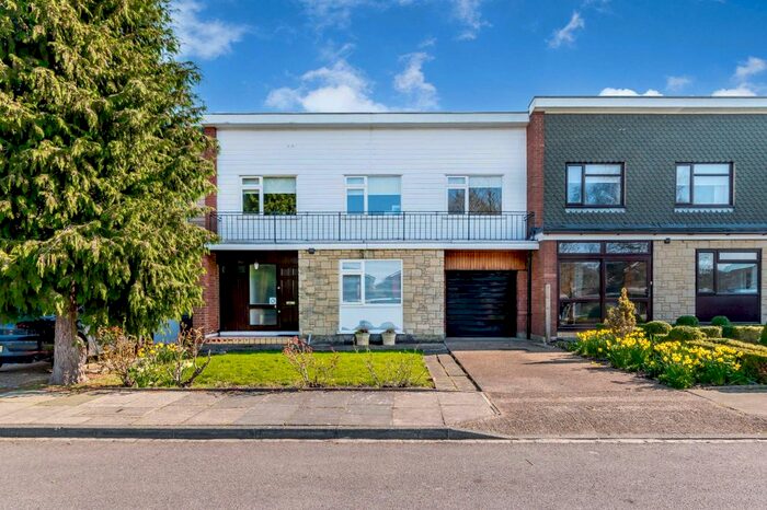 5 Bedroom Terraced House To Rent In Albyfield, Bickley, Bromley, BR1