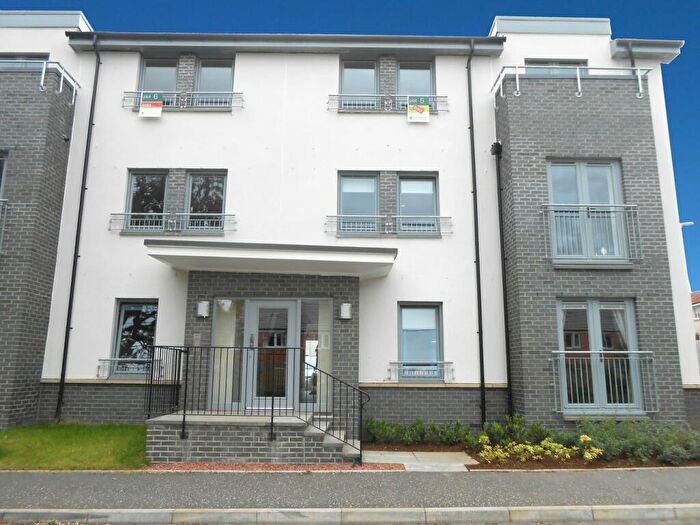 2 Bedroom Apartment To Rent In Crookston Court, Larbert, FK5
