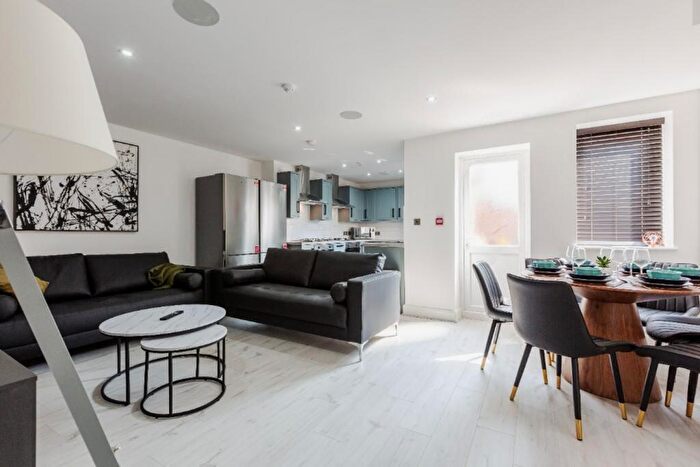 6 Bedroom House To Rent In Alderson Road, Liverpool, L15