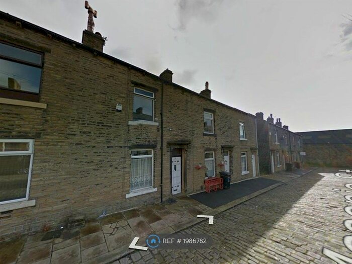 2 Bedroom Terraced House To Rent In Masonic Street, Halifax, HX1