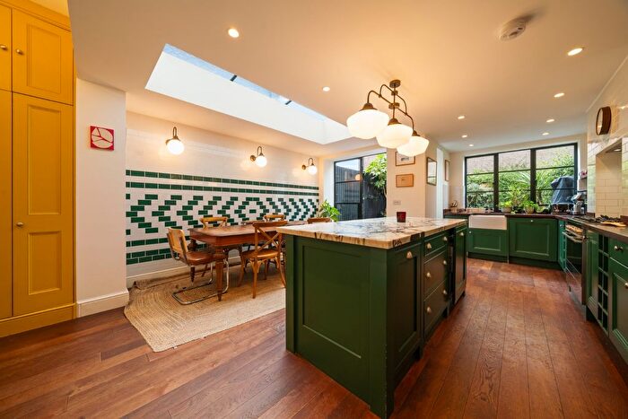 3 Bedroom Terraced House For Sale In Kenmont Gardens, College Park, Kensal Green, London, NW10