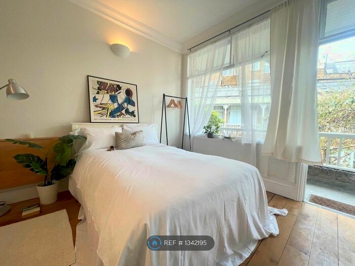 Studio To Rent In Danbury Street, Ju, N1