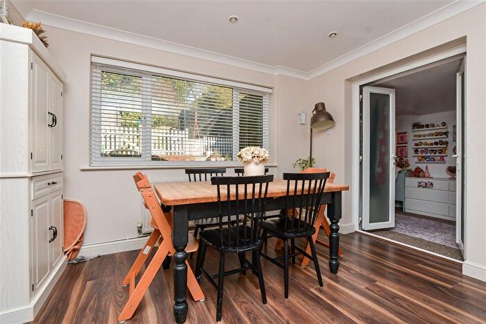 3 Bedroom Bungalow For Sale In Out Elmstead Lane, Barham, Canterbury, Kent, CT4