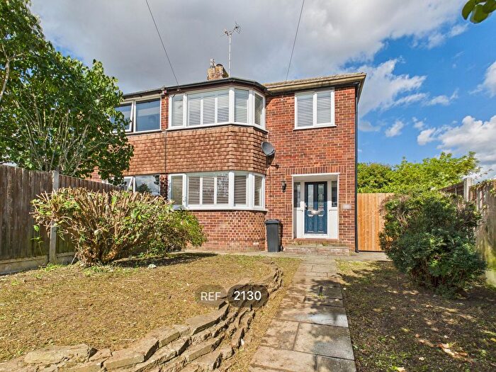 3 Bedroom Semi-Detached House To Rent In , Bergholt Road, Colchester, CO4