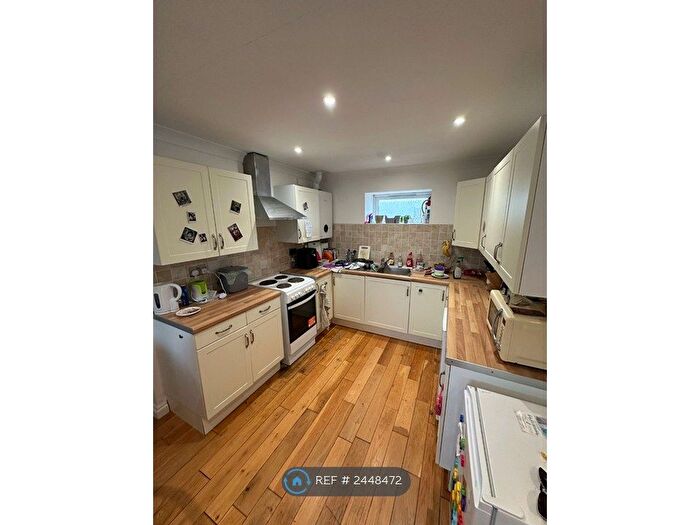 3 Bedroom Flat To Rent In Colletts Court, Portreath, Redruth, TR16