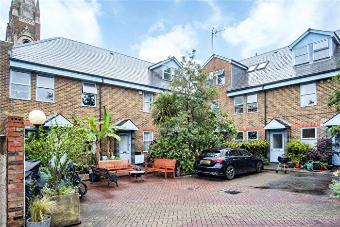 2 Bedroom Apartment To Rent In Stannard Mews, Stannard Road, London, E8